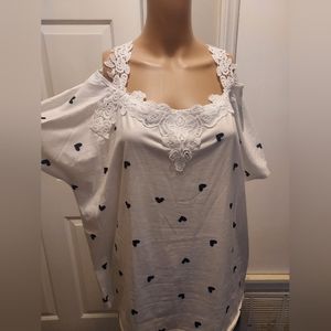 New blouse with cute floral straps